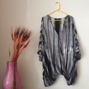 ✖️DONATED ➡️ audrey 3+1 | gray tie-dye flowy tunic